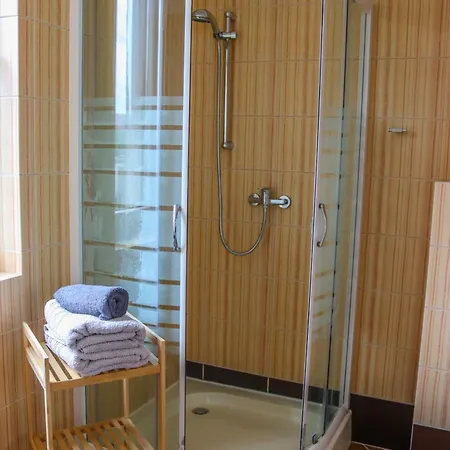 Szafir Quarto em Acomodações Particulares